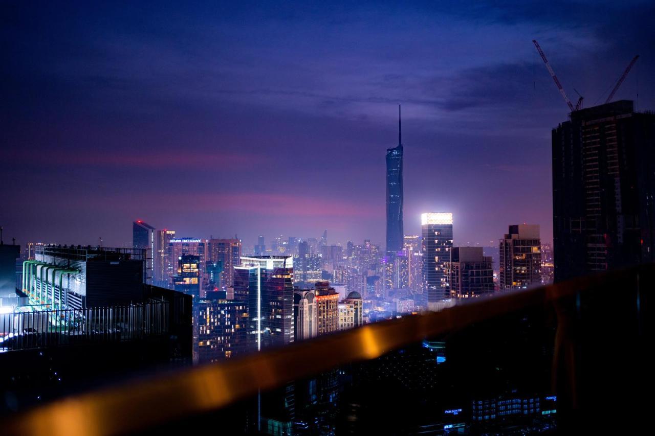 Eaton Residences Klcc By Plush Куала Лумпур Екстериор снимка