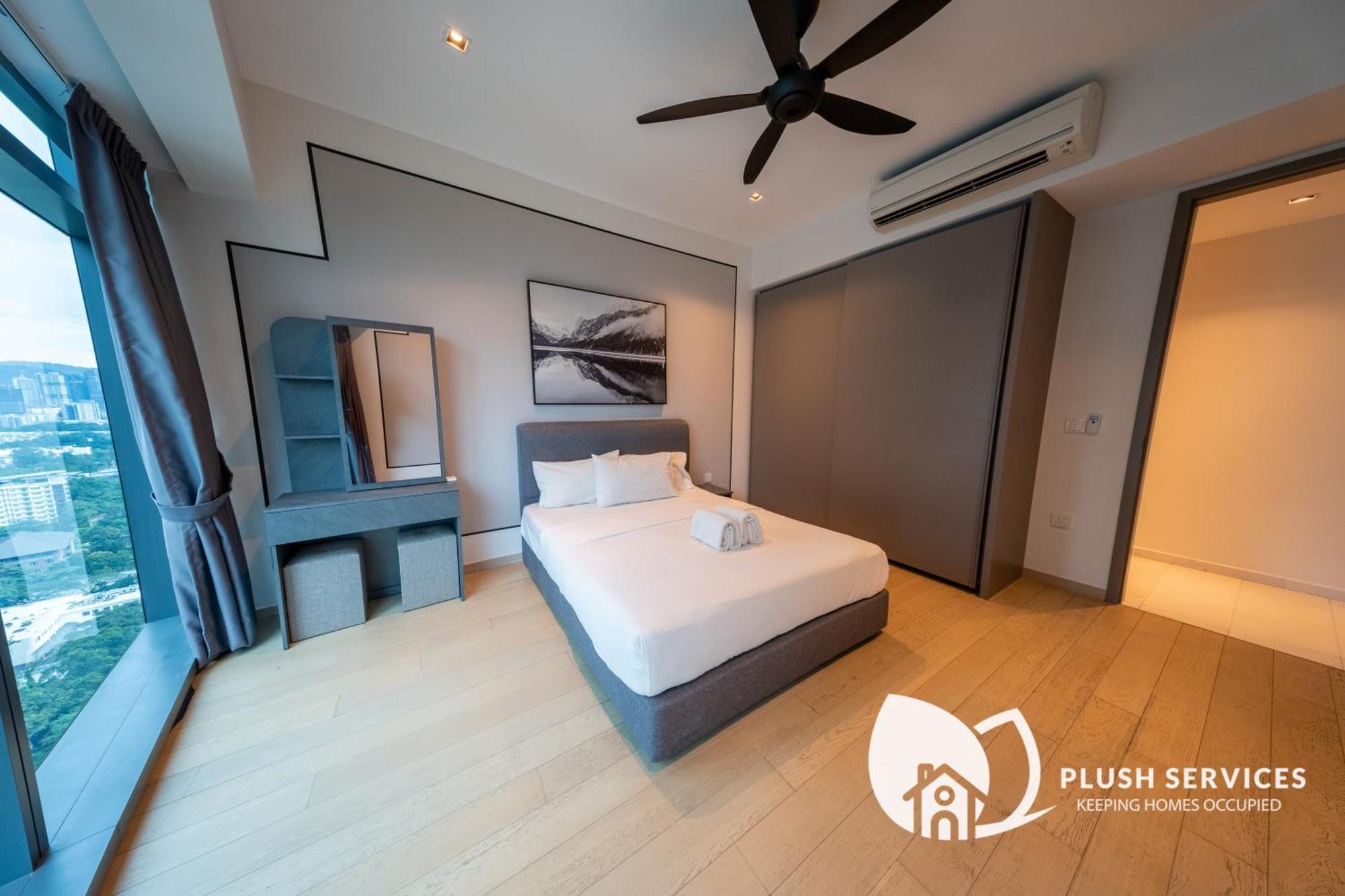 Eaton Residences Klcc By Plush Куала Лумпур Екстериор снимка